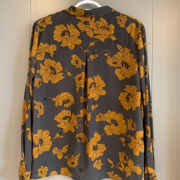 Everly Long Sleeve, Button-Up Printed Shirt - Picture 2 of 5